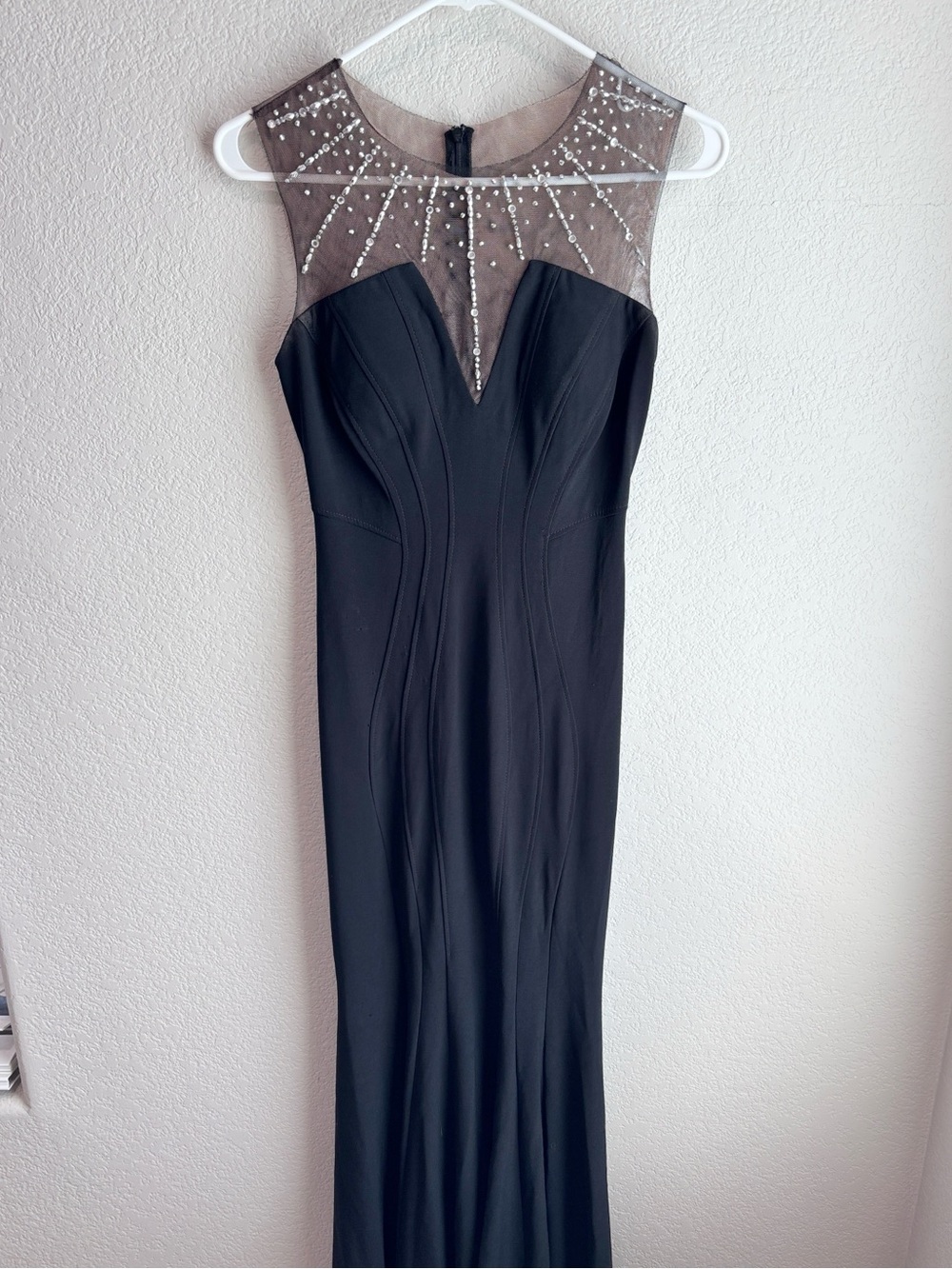 Betsy & Adam Mermaid Illusion Floor Length Black Beaded Dress Women’s Size 2